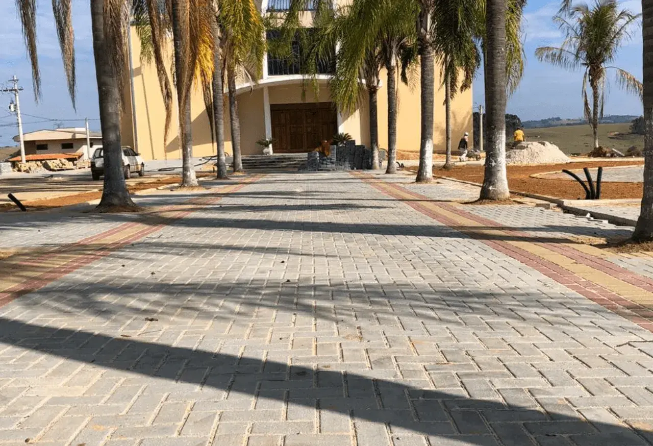 Praça de Alambari